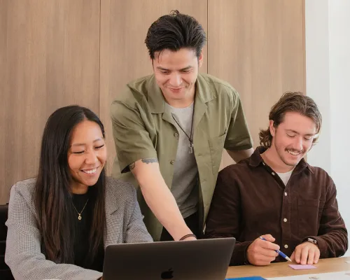 OMG specialists collaborating on Google Shopping product feed optimisation