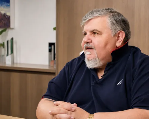 Small business owner sharing his experience working with Online Marketing Gurus